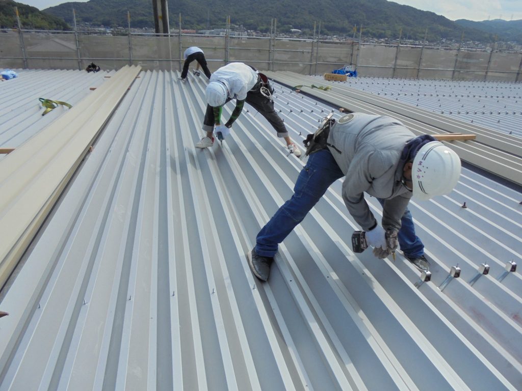 倉敷市内　屋根　カバー工法　改修工事