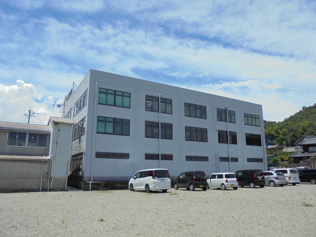 倉敷市内　屋根　カバー工法　改修工事