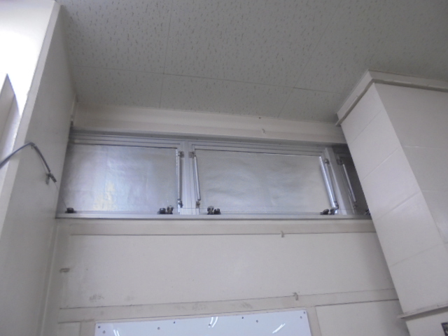 岡山市内　明り取り　暑さ対策　熱中症予防　遮熱工事