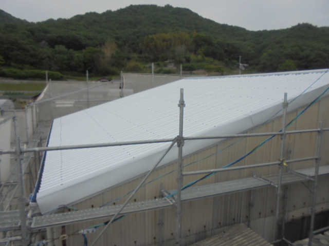 岡山市内　屋根カバー　改修工事